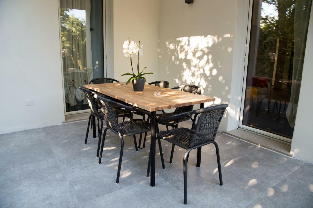 Appartamento Con Giardino Le Querce Sistiana Eksteriør billede